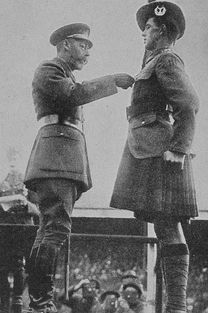 The King Decorating Pte George McIntosh VC Gordon Highlanders