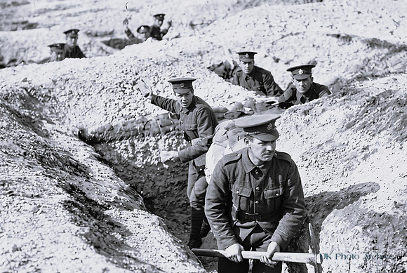 The 5th London Regiment In Training In A Communication Trench