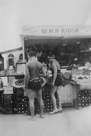 Shopping In Brighton 1934