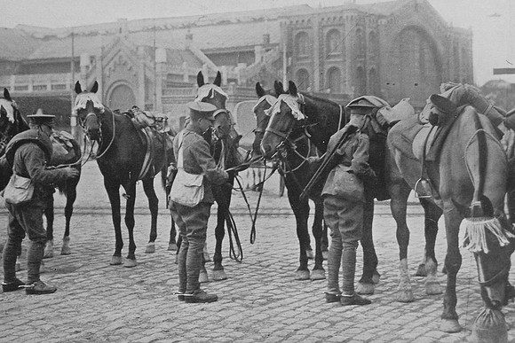 The British Expeditionary Force On The Quay Outside Boulogne Station August 1914