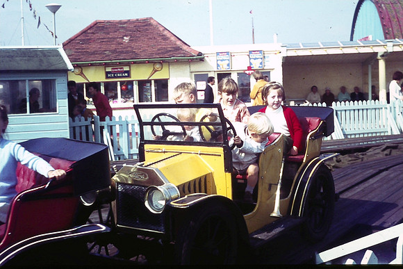 Lowestoft Pier 1970