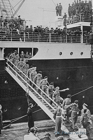 530 Ex Prisoners From Korea Arriving At Southampton 1953