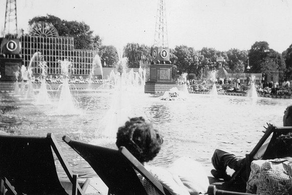 Battersea Park 1952 No 1