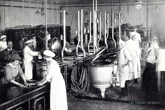 At Work In The Kitchens Of The Munition Township At Gretna