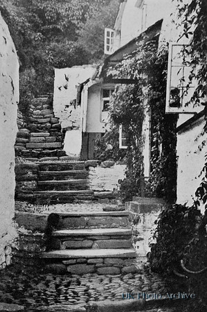 A Street In Clovelly 1910