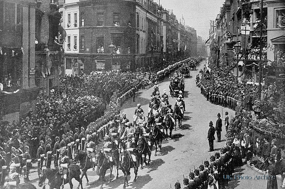 Officers Of The Imperial Service Troops In King William Street 22nd Jun 1897