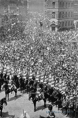 The Crowd Around Ludgate Circus Queens Jubilee 22nd Jun 1897