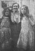 Doris Mabel Gurowich (Nee Holmes) Centre with Gladys Punter and Elsie Ash