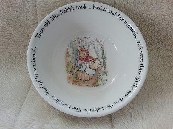 Wedgewood Peter Rabbit Bowl Mrs Rabbit
