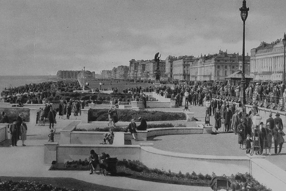 Hove Lawns From The Brighton Boundary 1920s