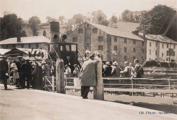 A Steamer Arriving At Tones  1938
