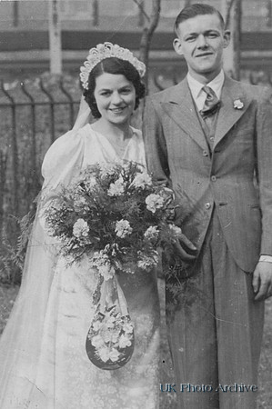 1940s Bride And Groom