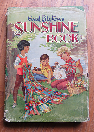 No 12 Sunshine Book