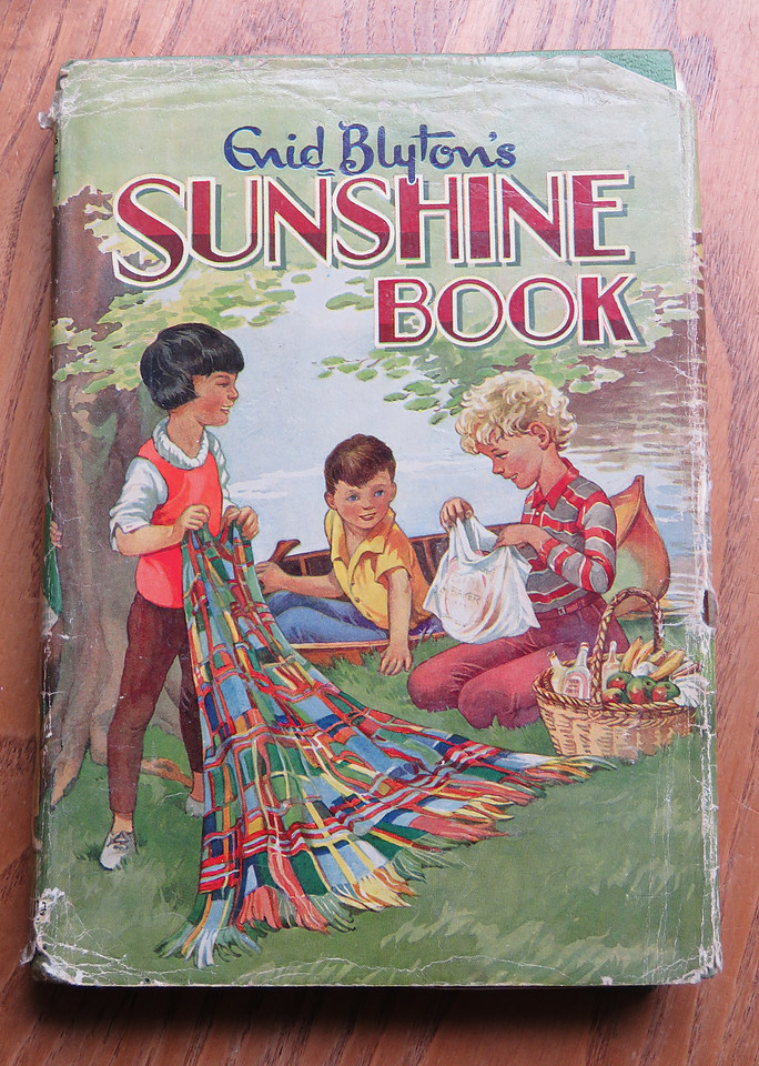 No 12 Sunshine Book