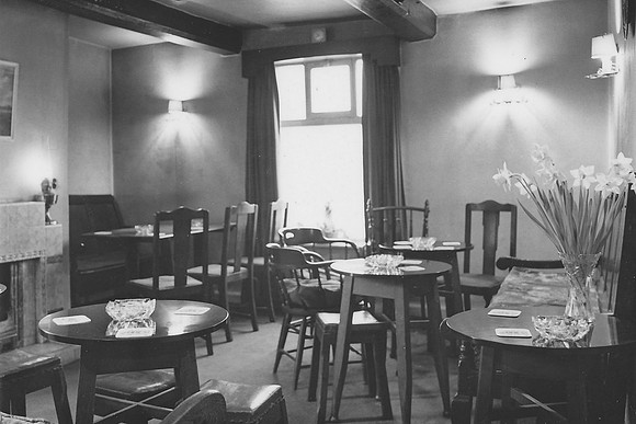 The George And Dragon Pub Holmes Chapel Cheshire 1970 Interior 3
