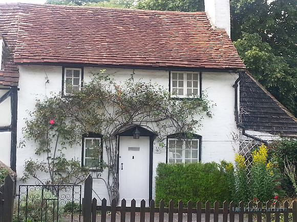 A Cottage In Woodfield Lane Ashtead 2016