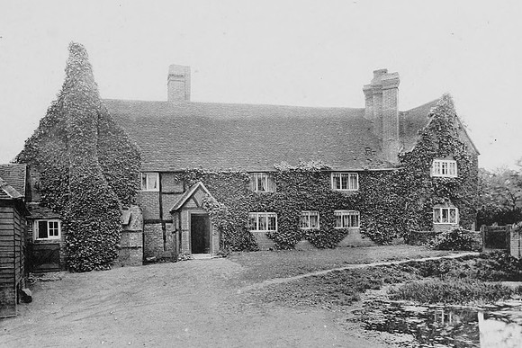 Front Of Norton Farmhouse Worplesdon 1908