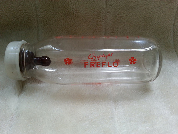 Vintage 1950s/60s Griptight FreeFlo Baby's Glass Feeding Bottle With Teat