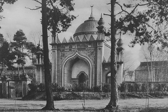 The Shah Jehan Mosque Woking 1920s