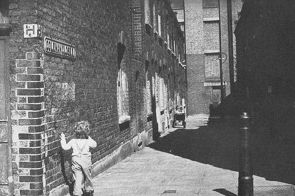 A Child In Coleman Close Wapping 1950
