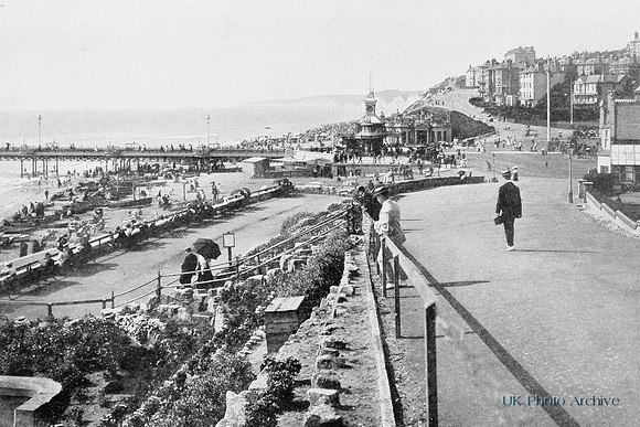 Bounemouth Looking West c.1900