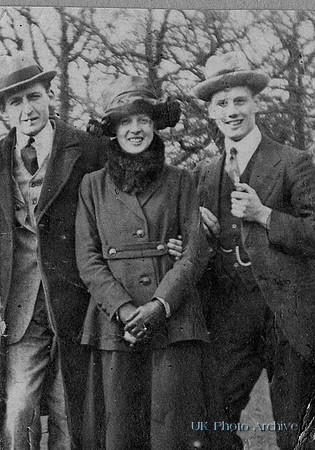 1920s Friends