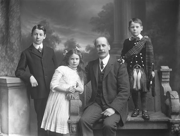 Horace Shepherd Folker With His Children Taken In January 1911