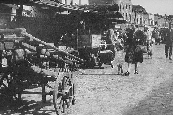 A Street Market At Dalston 1950
