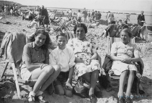 A Family At The Seaside 1940s