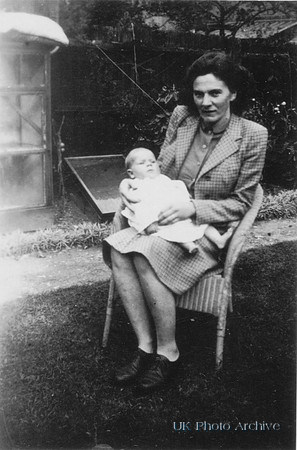Mum And Baby 1940s