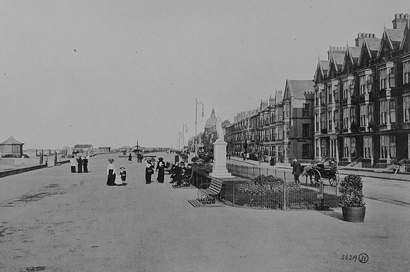 Soldiers Memorial West Parade Rhyl c.1900