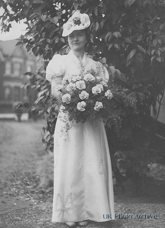 Wedding Photo A 1930s Bride Bridesmaid