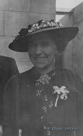 A 1930s Wedding Guest