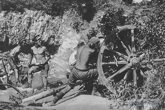 Australian Artillery In Action In Gallipoli