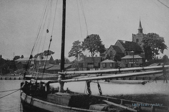 The Blackwater And St Marys Church Maldon Essex 1940s
