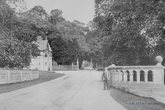 Entrance And Lodge Eaton Park Chester c.1900