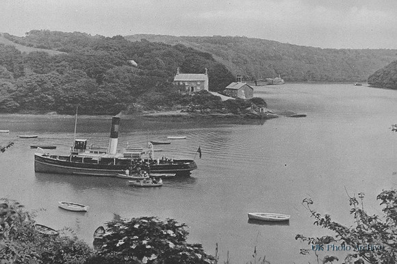 Malpas Ferry River Fal 1920s