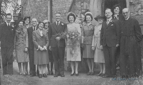 Wedding Of Edith Joyce Couzens And Alan Hunt 1948
