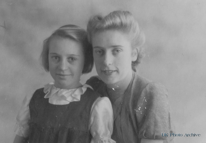 Teresa and Mary Pratley 1940s