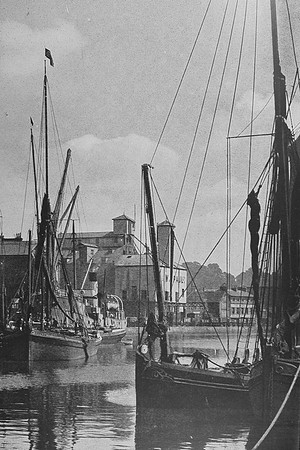 Shipping On The Orwell Ipswich