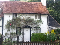 A Cottage In Woodfield Lane Ashtead 2016