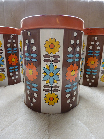 Set Of Six Genuine Original Retro Vintage 1960s/70s Kitchen Tins Canisters