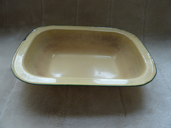 Vintage Green And Cream Enamel Roasting Dish