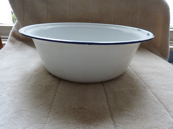 Large Vintage White And Blue Bumper Harvest Enamel Washing Up Bowl