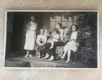Original Photo Family In Garden c.1920s