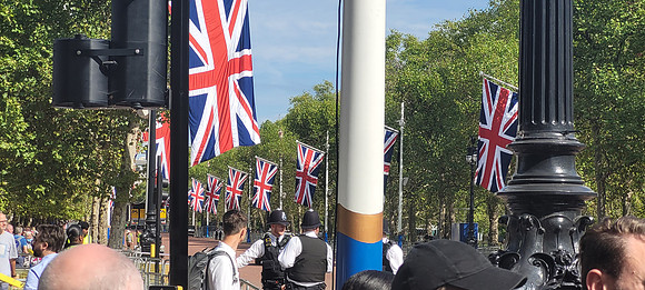 Queuing To Pay Respects At Buckingham Palace