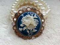 Pretty Faux Pearl And Cameo Bracelet