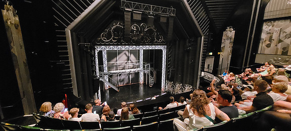 Inside Trafalgar Theatre 15th Aug 2022