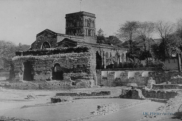 The Jewry Wall And St Nicholas Church 1940s