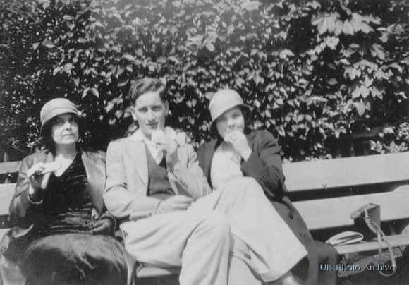 Emily Caroline Butler (Nee Chappell) , Norton John Roe and Fanny Row (Nee Butler)